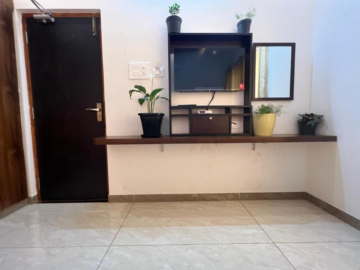 فندق Raja Residency Alāndurai المظهر الخارجي الصورة