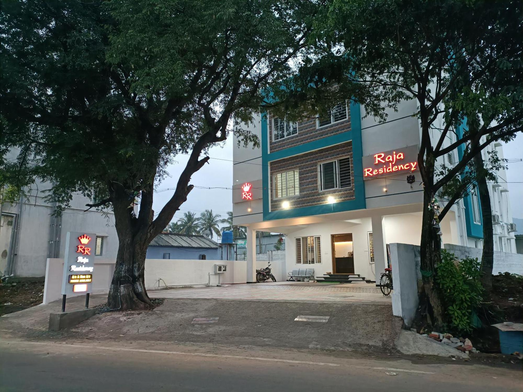فندق Raja Residency Alāndurai المظهر الخارجي الصورة